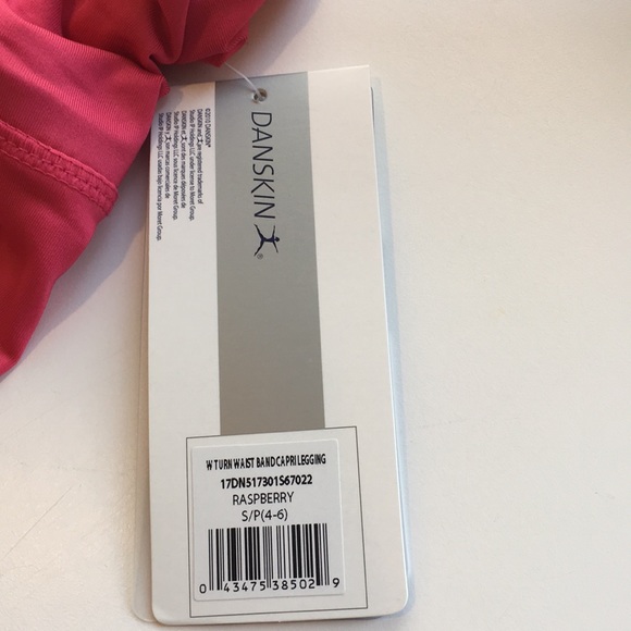 NEW — Danskin Capri Yoga Pants — S/P (4-6) - Picture 8 of 8